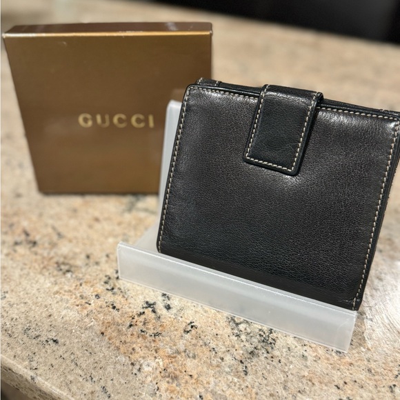 Vintage Gucci Compact Black Wallet - Full Inclusion - Picture 3 of 14